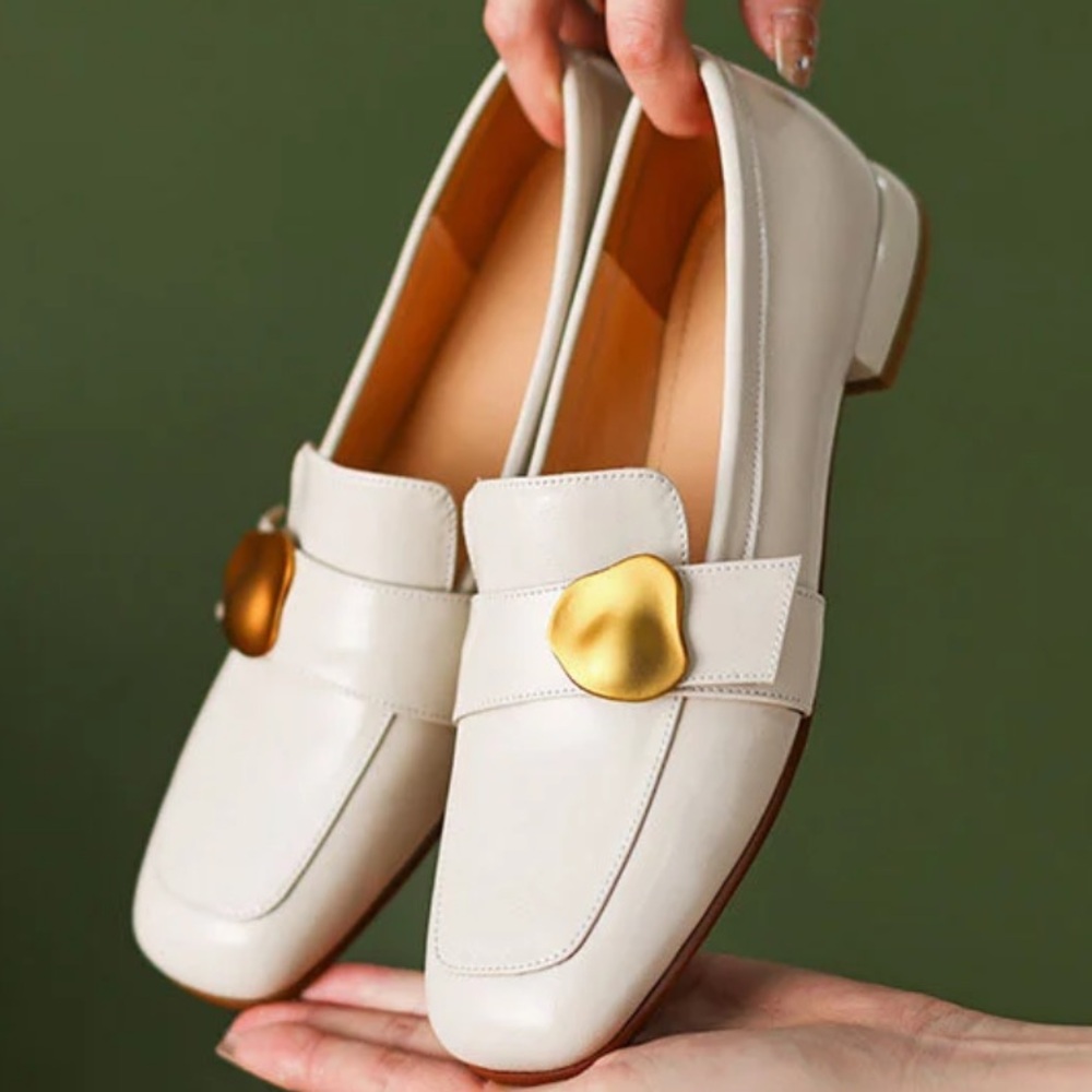 CHIKO Blondie Square Toe Block Heels Loafers Shoes White Size 8 (245)